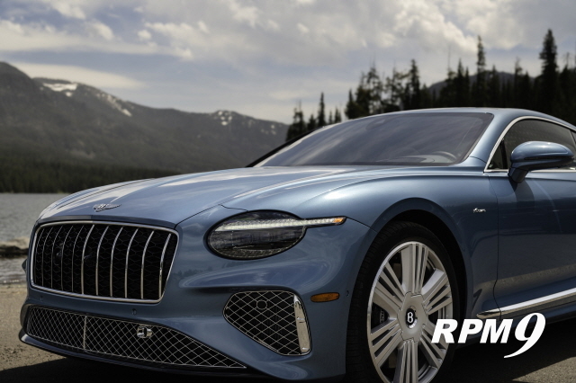 [시승기] 벤틀리 컨티넨탈 GT 아주르, 품격을 말하다