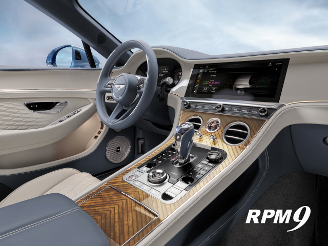 [시승기] 벤틀리 컨티넨탈 GT 아주르, 품격을 말하다