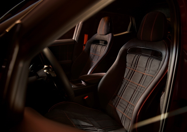 제네시스, 프랑스서 'GV60 마그마' 공개