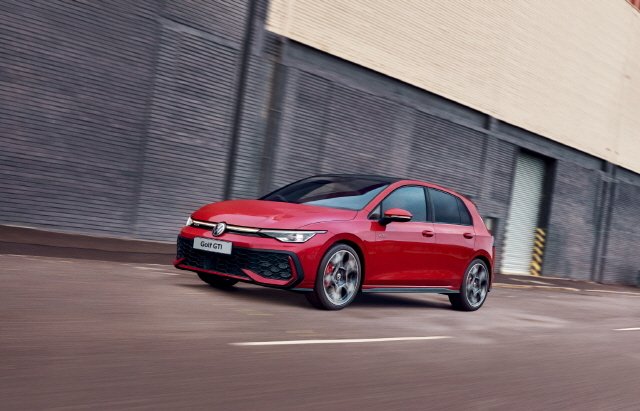 폭스바겐코리아, SBS 수목드라마 '키스는 괜히 해서!'에 차량 지원